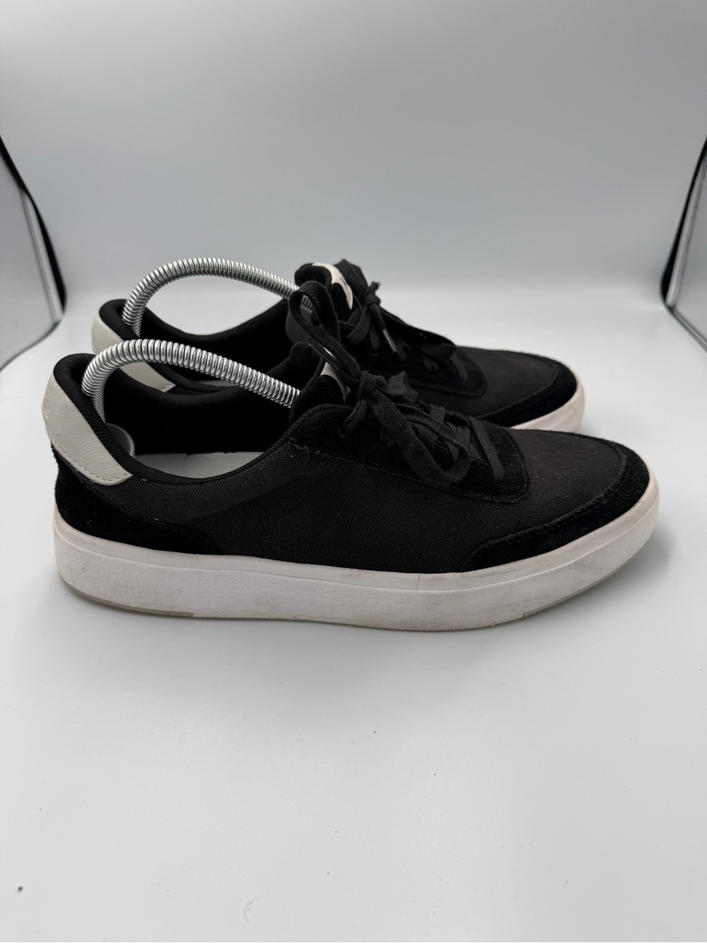 Kizik  Prague Black Canvas Shoes Mens’s  Size 11 Women’s 12.5